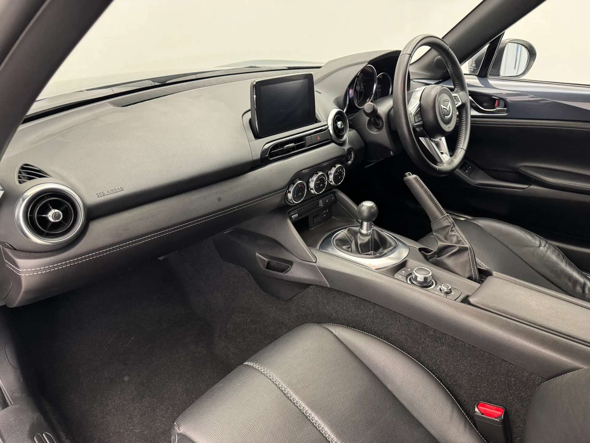 2021 MAZDA MX-5 2021 MAZDA MX-5