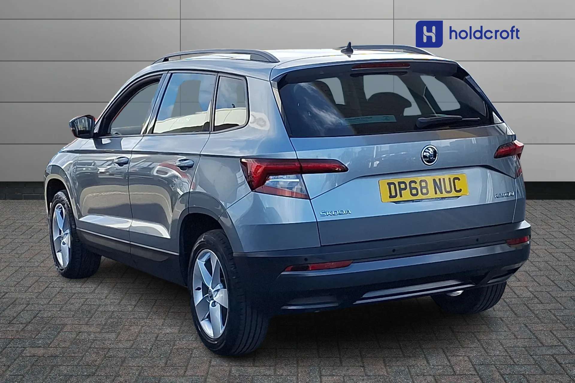 A 2019 SKODA KAROQ 1.5 TSI SE 5dr A 2019 SKODA KAROQ 1.5 TSI SE 5dr