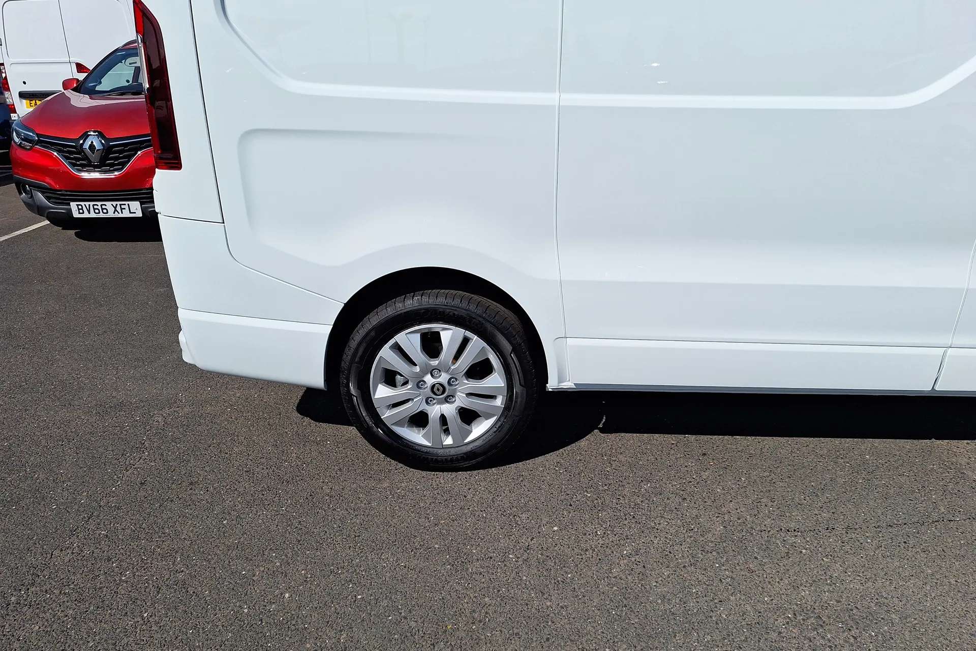 2024 RENAULT TRAFIC 2024 RENAULT TRAFIC