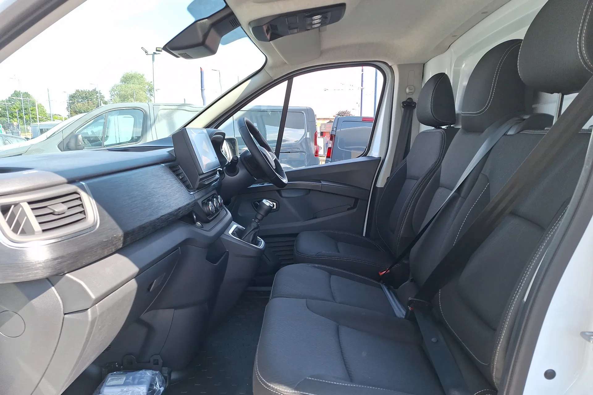 2024 RENAULT TRAFIC 2024 RENAULT TRAFIC