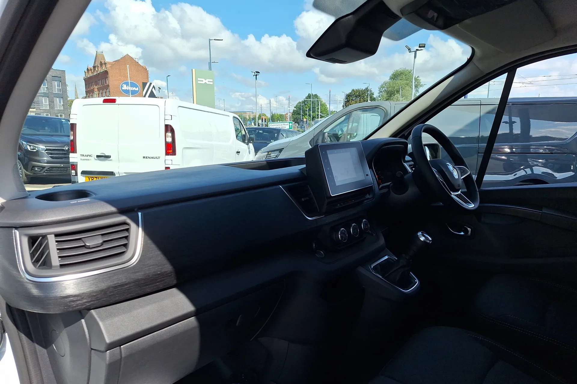 2024 RENAULT TRAFIC 2024 RENAULT TRAFIC