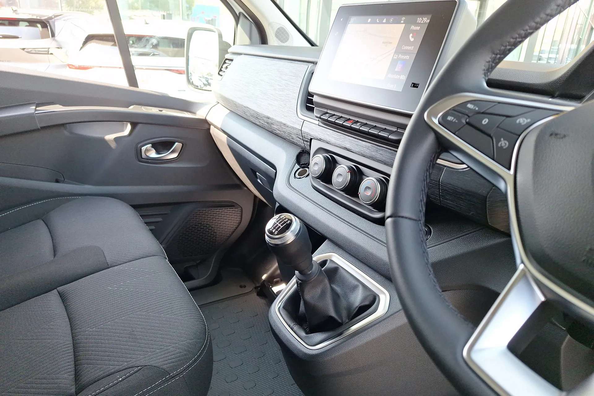 2024 RENAULT TRAFIC 2024 RENAULT TRAFIC