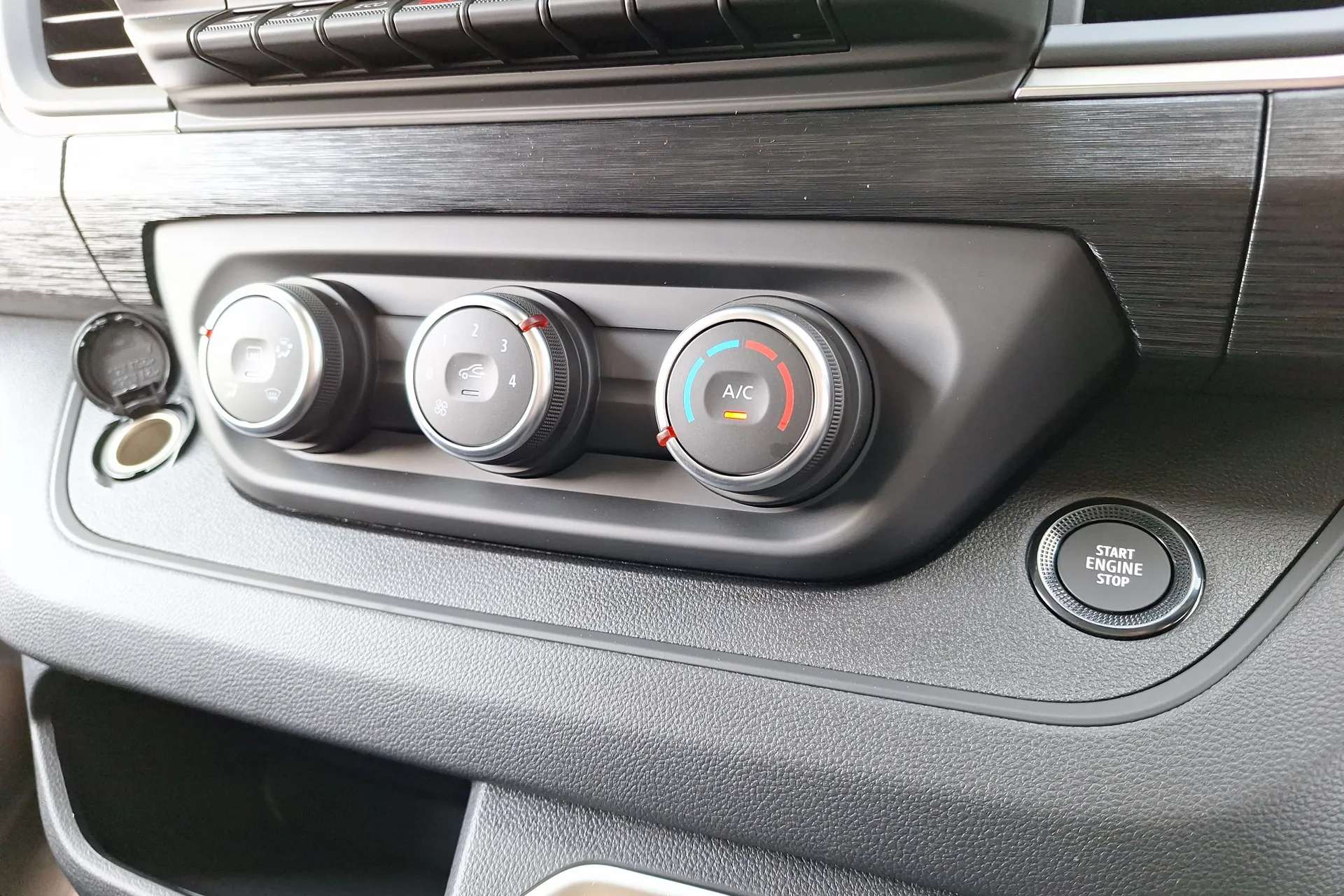 2024 RENAULT TRAFIC 2024 RENAULT TRAFIC