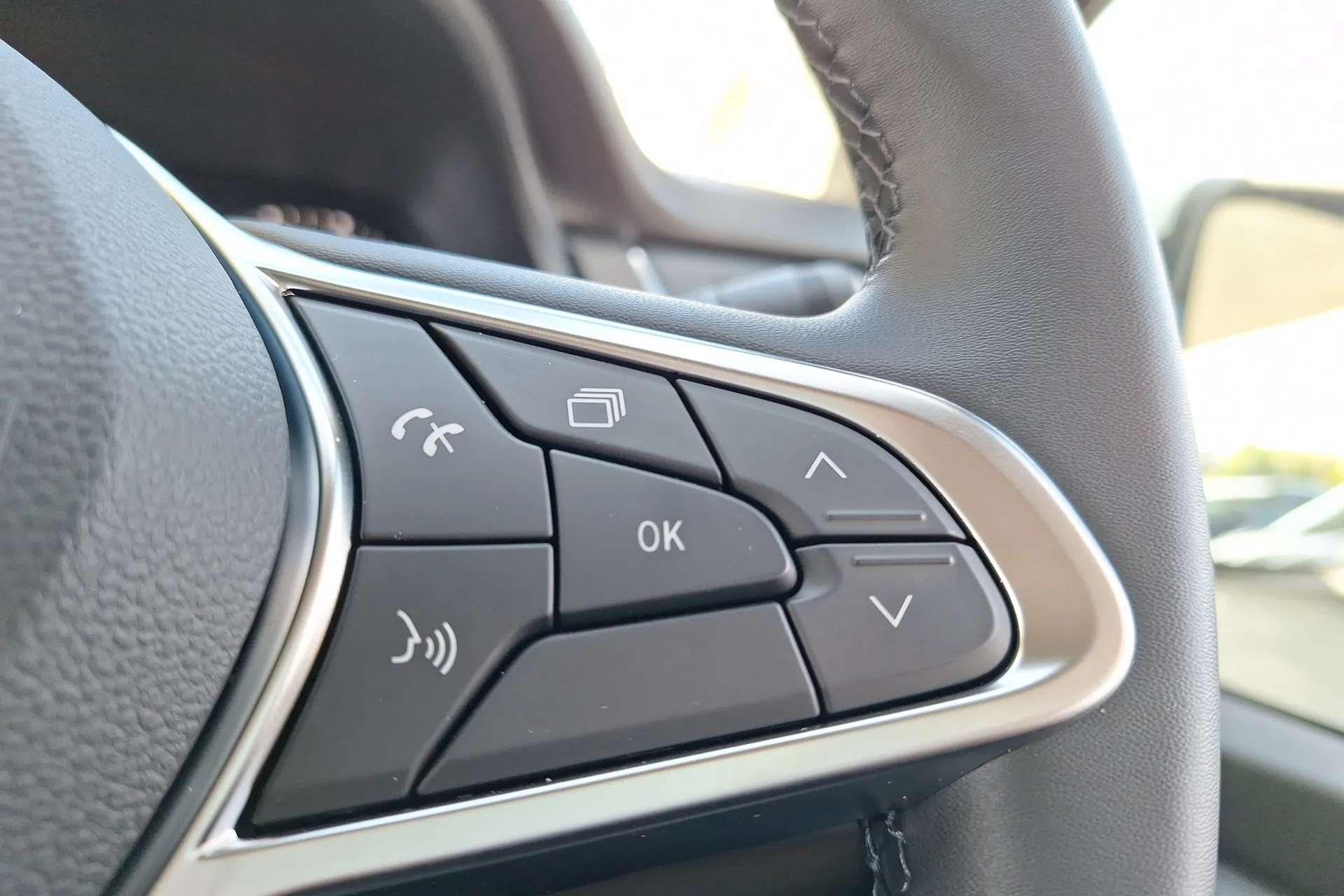 2024 RENAULT TRAFIC 2024 RENAULT TRAFIC