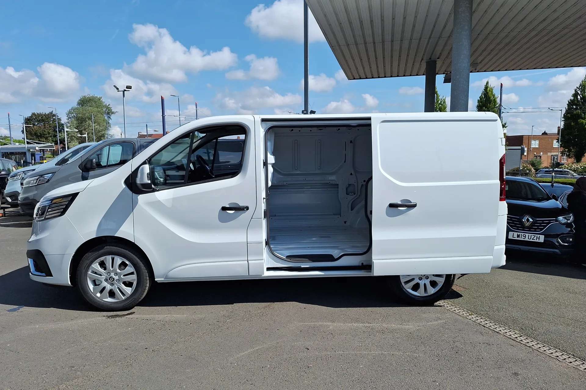 2024 RENAULT TRAFIC 2024 RENAULT TRAFIC