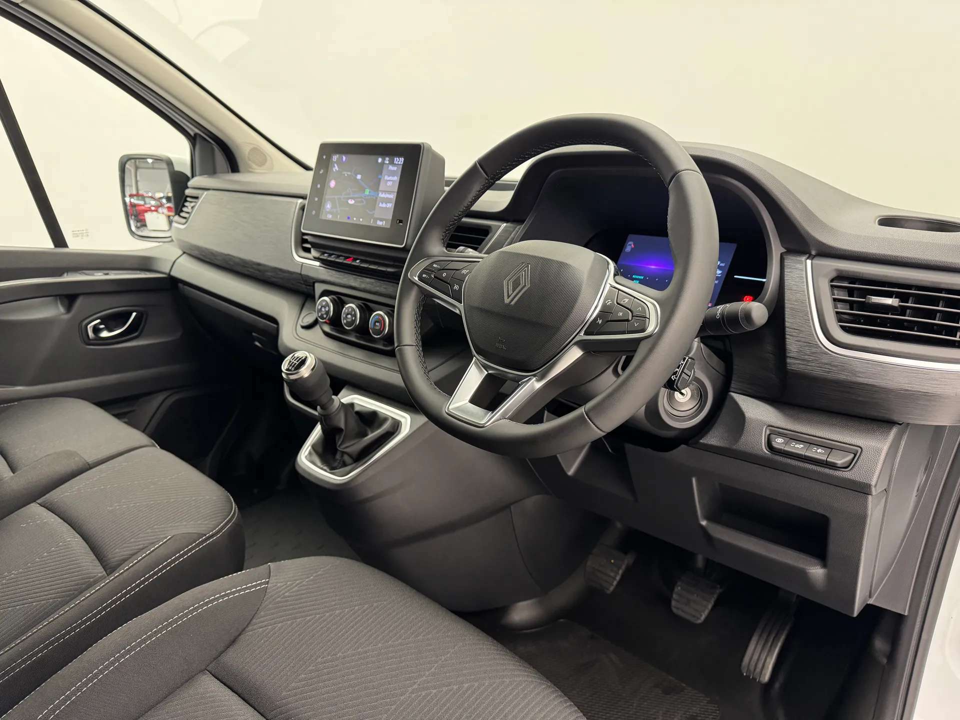 2025 RENAULT TRAFIC 2025 RENAULT TRAFIC