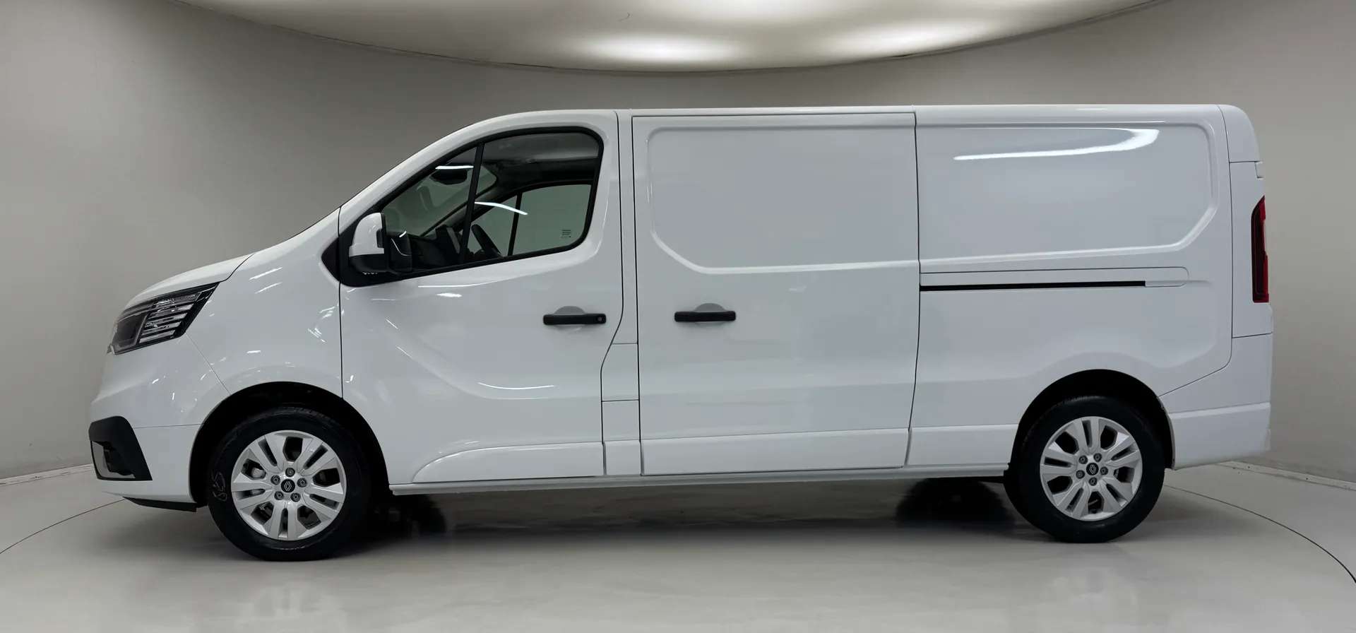 2026 RENAULT TRAFIC 2026 RENAULT TRAFIC