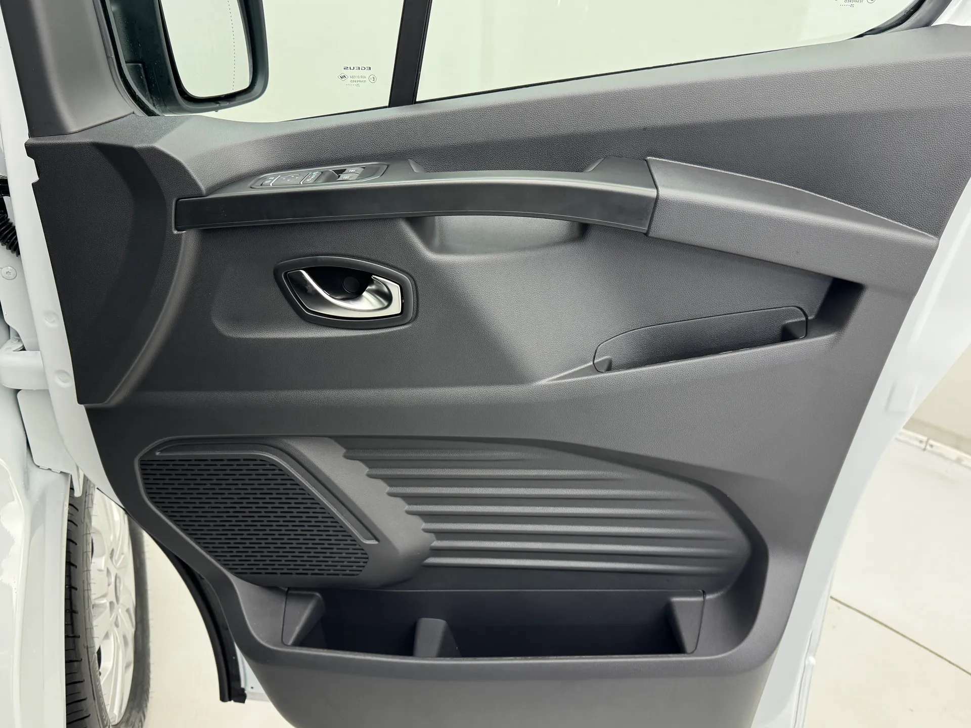2026 RENAULT TRAFIC 2026 RENAULT TRAFIC