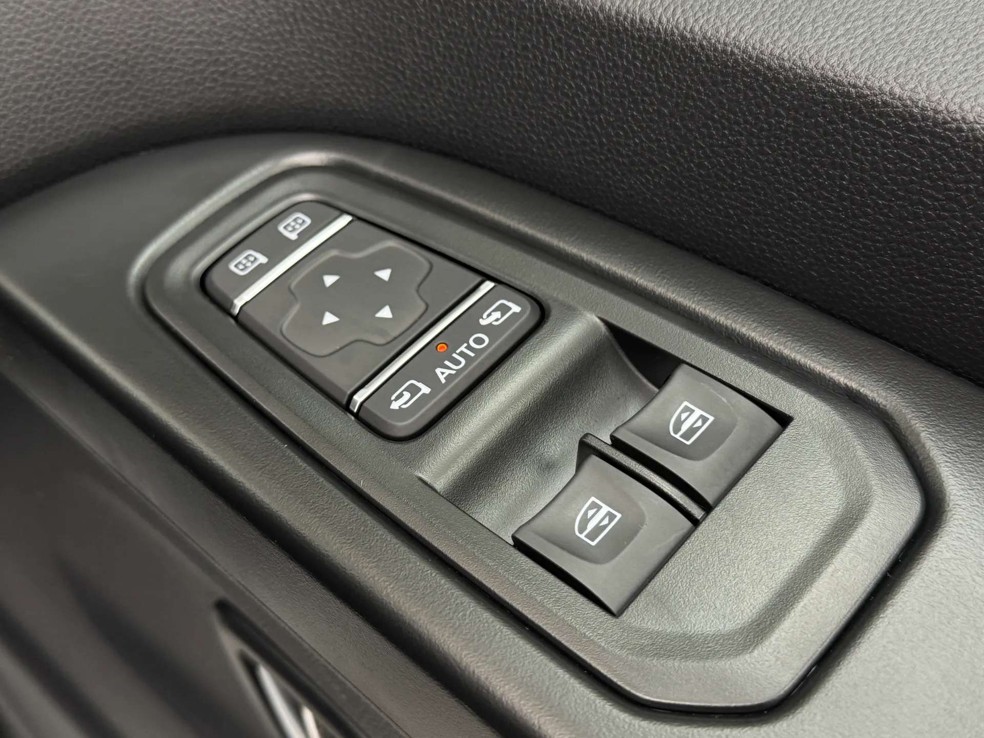 2026 RENAULT TRAFIC 2026 RENAULT TRAFIC