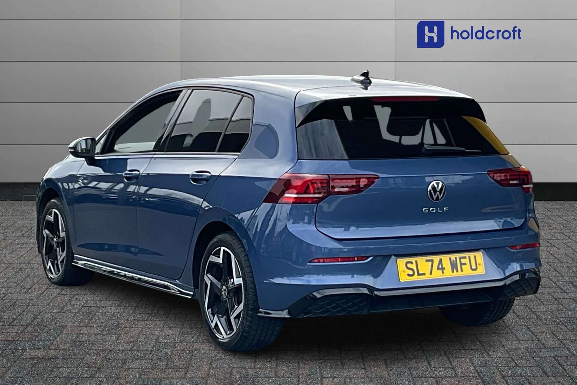 A 2024 VOLKSWAGEN GOLF 1.5 TSI 150 R-Line 5dr A 2024 VOLKSWAGEN GOLF 1.5 TSI 150 R-Line 5dr
