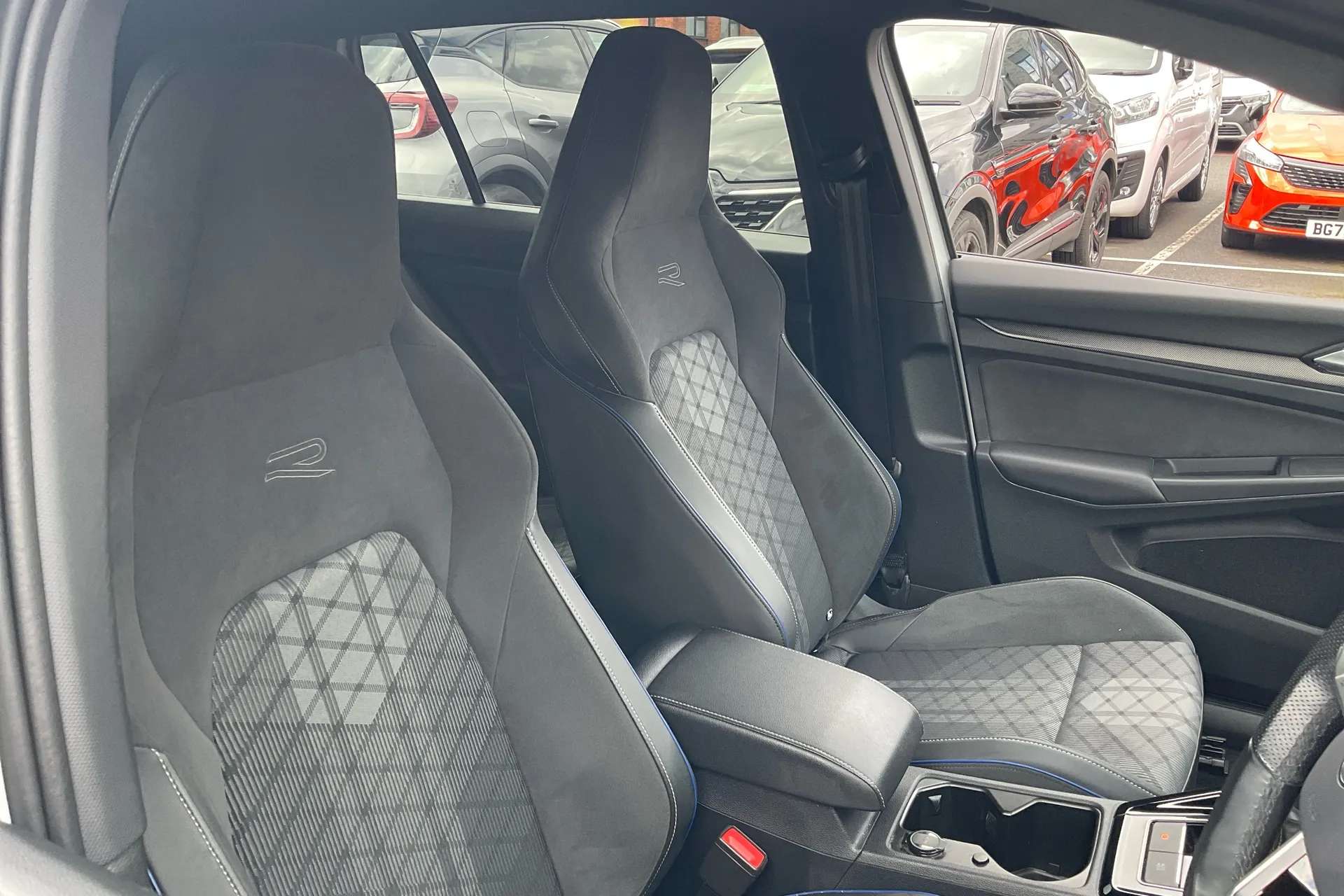 2025 VOLKSWAGEN GOLF 2025 VOLKSWAGEN GOLF
