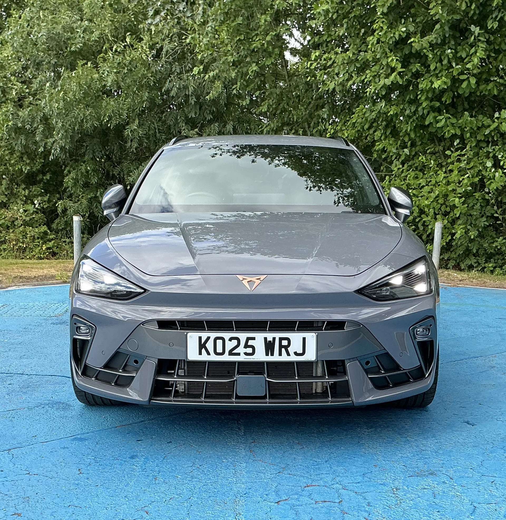 A 2025 CUPRA LEON 1.5 eTSI 150 V2 5dr DSG A 2025 CUPRA LEON 1.5 eTSI 150 V2 5dr DSG