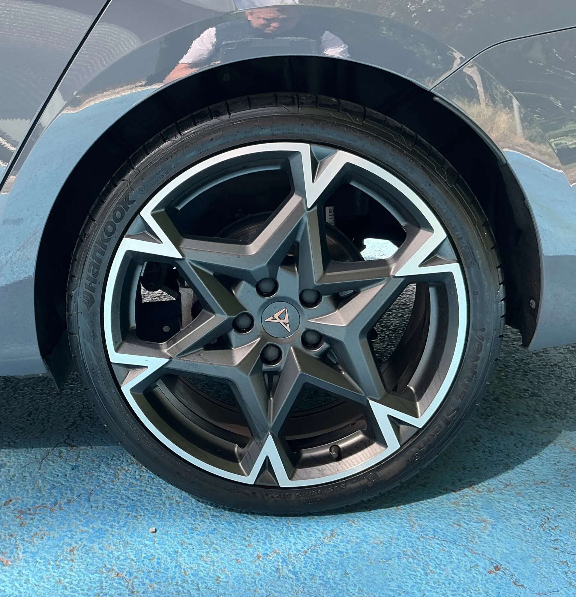 2025 CUPRA LEON 2025 CUPRA LEON