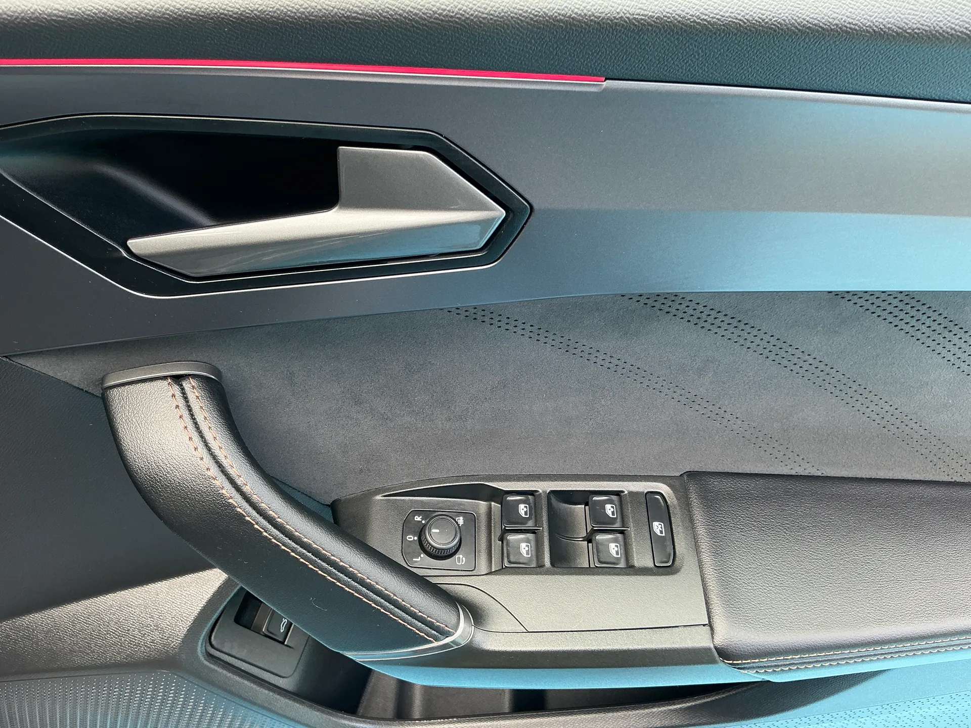 2025 CUPRA LEON 2025 CUPRA LEON