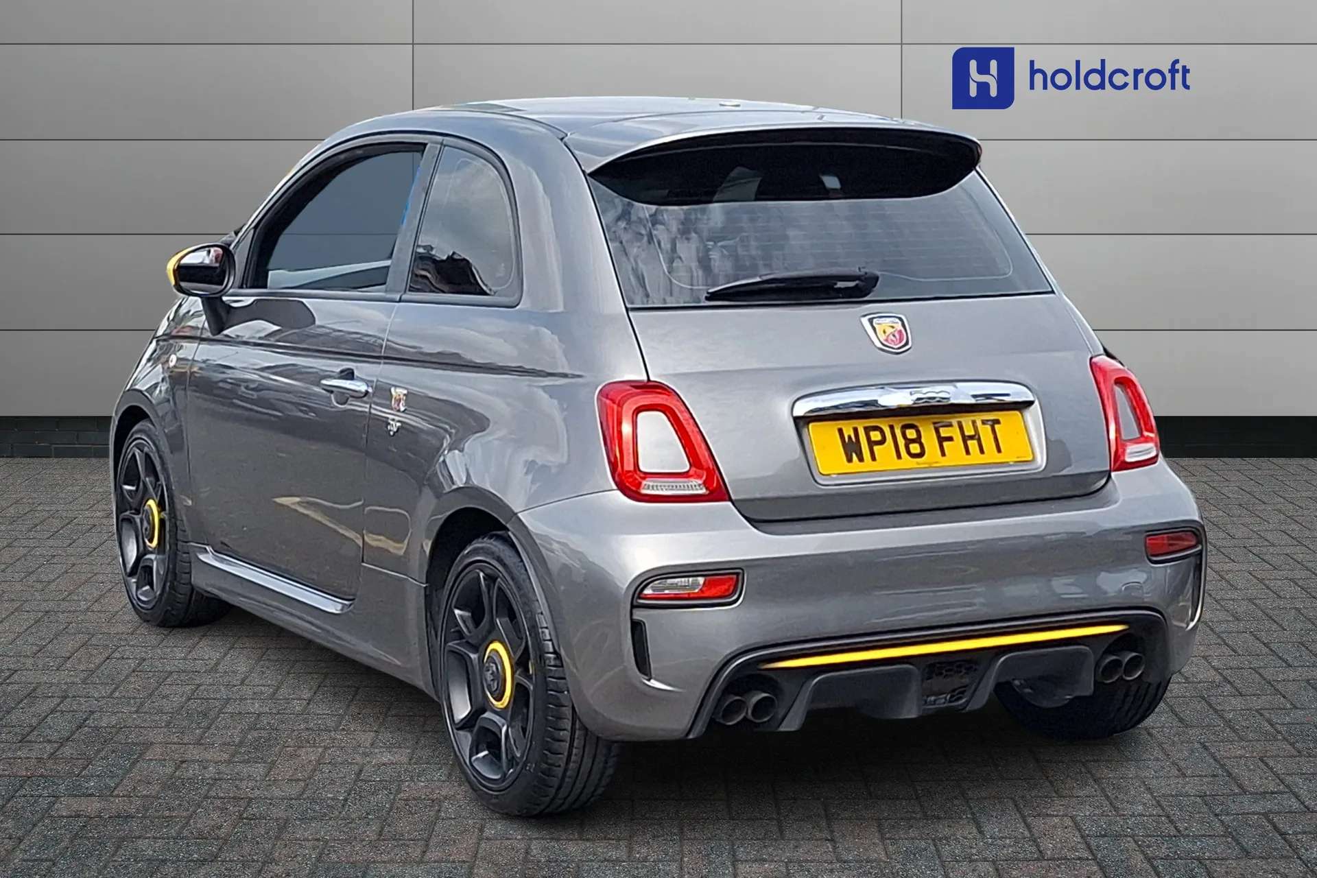 A 2018 ABARTH 595 1.4 T-Jet 160 Trofeo 3dr A 2018 ABARTH 595 1.4 T-Jet 160 Trofeo 3dr