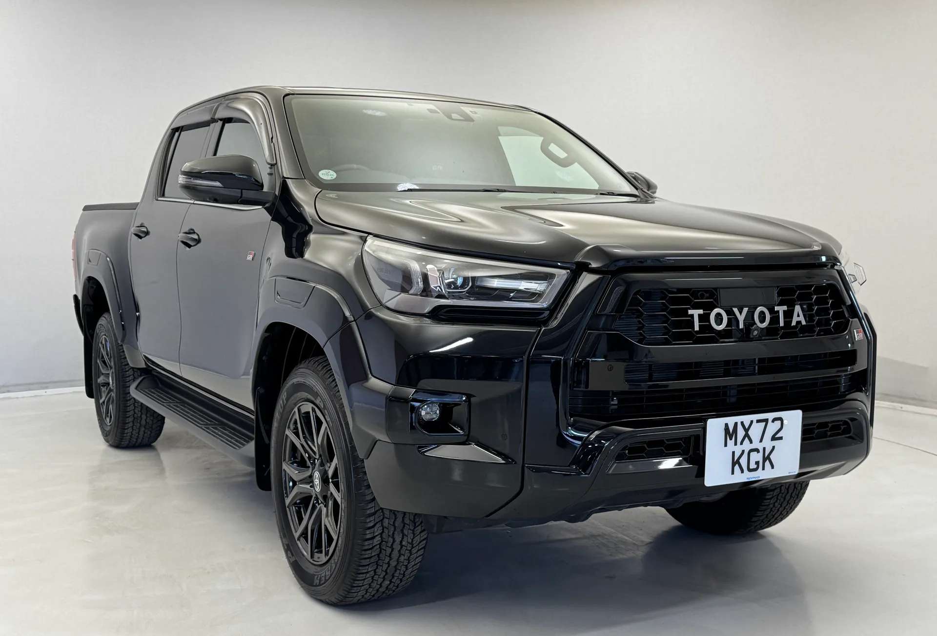 A 2022 TOYOTA HILUX GR Sport D/Cab Pick Up 2.8 D-4D Auto A 2022 TOYOTA HILUX GR Sport D/Cab Pick Up 2.8 D-4D Auto