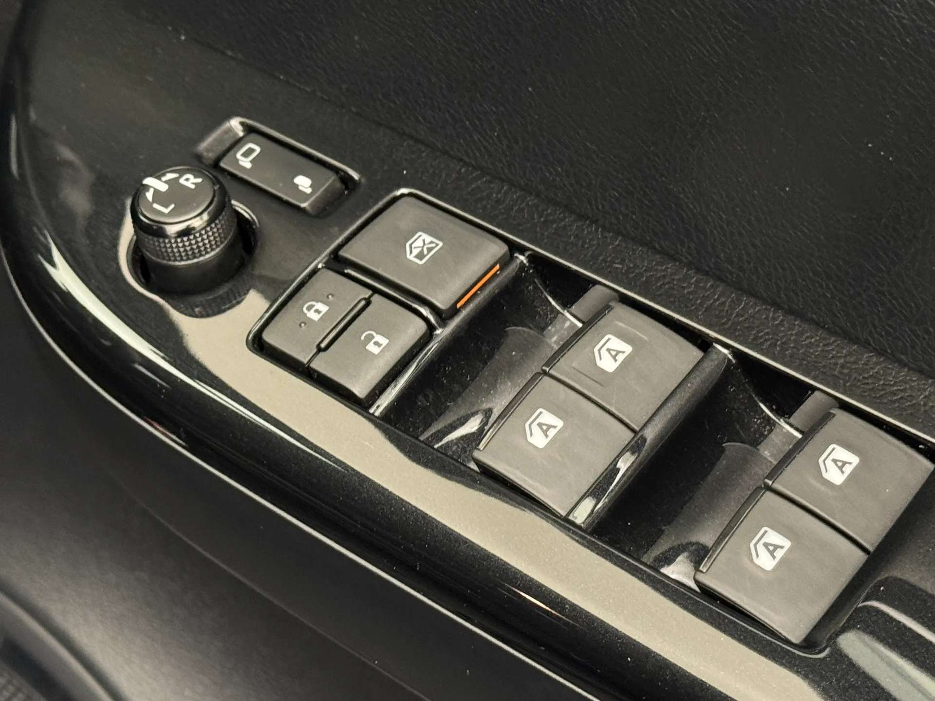 2022 TOYOTA HILUX 2022 TOYOTA HILUX