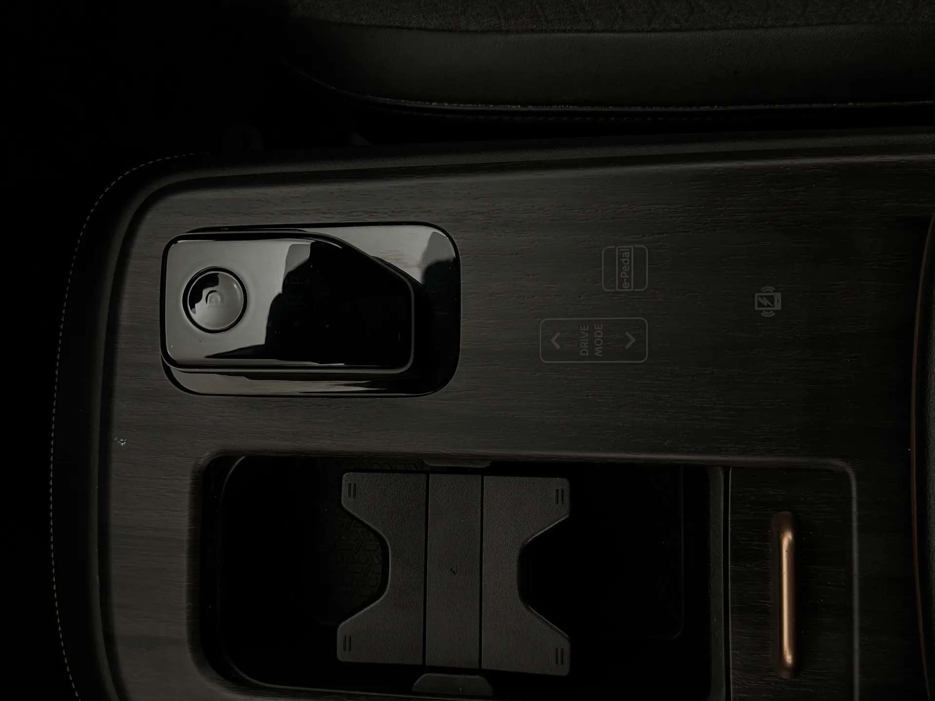 2024 NISSAN ARIYA 2024 NISSAN ARIYA