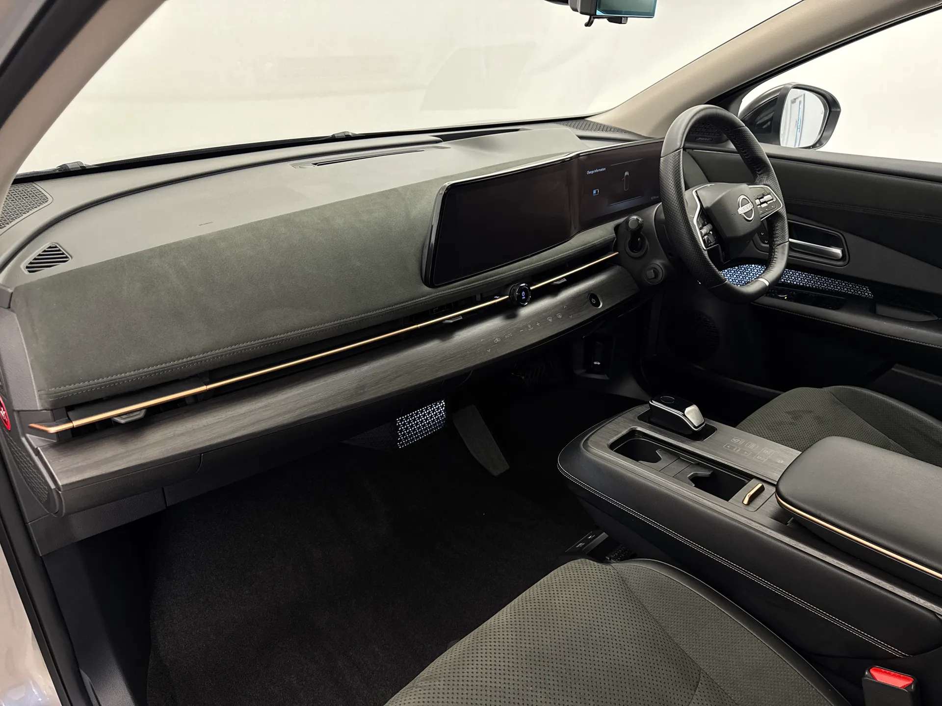 2025 NISSAN ARIYA 2025 NISSAN ARIYA