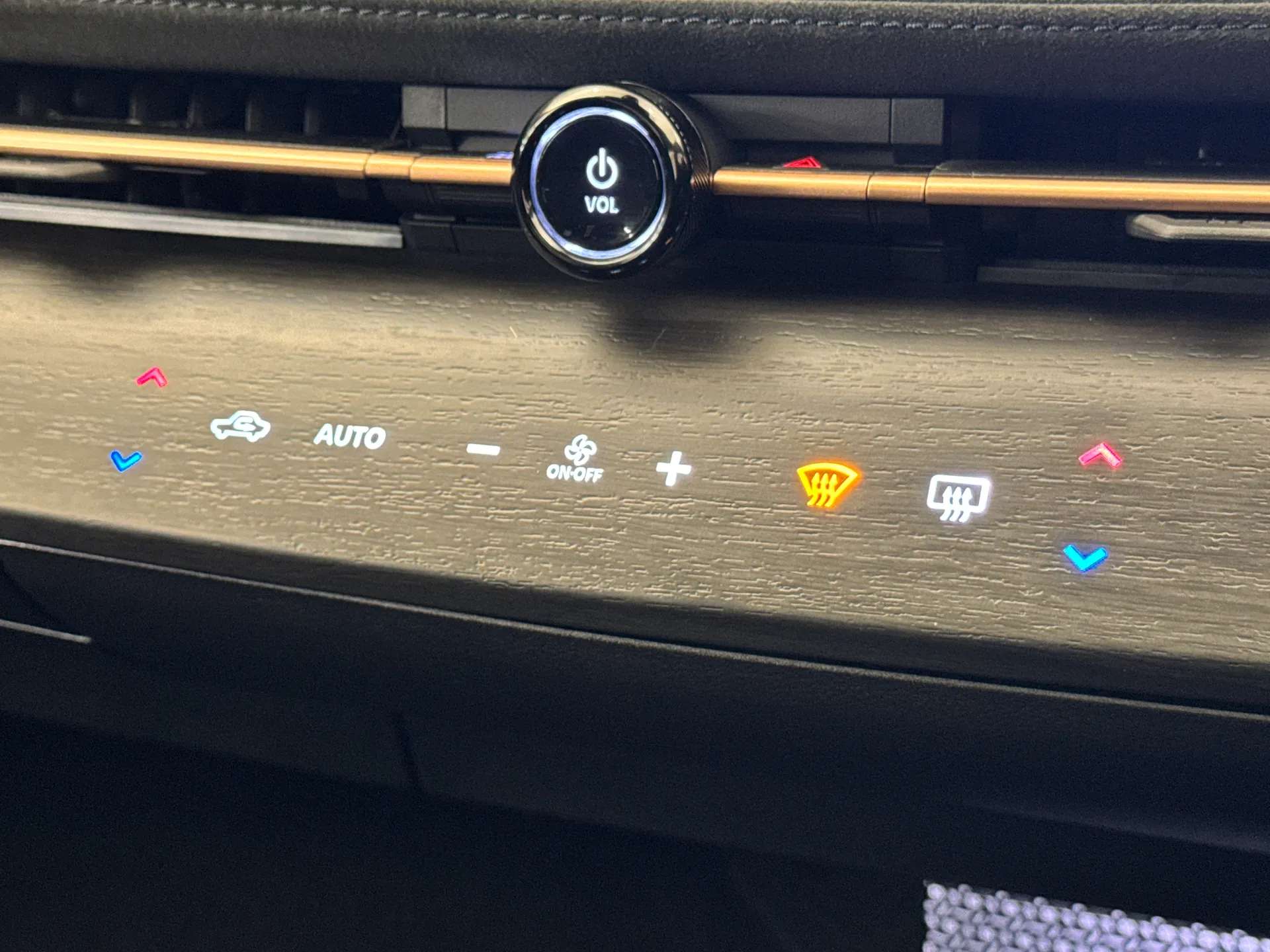 2025 NISSAN ARIYA 2025 NISSAN ARIYA