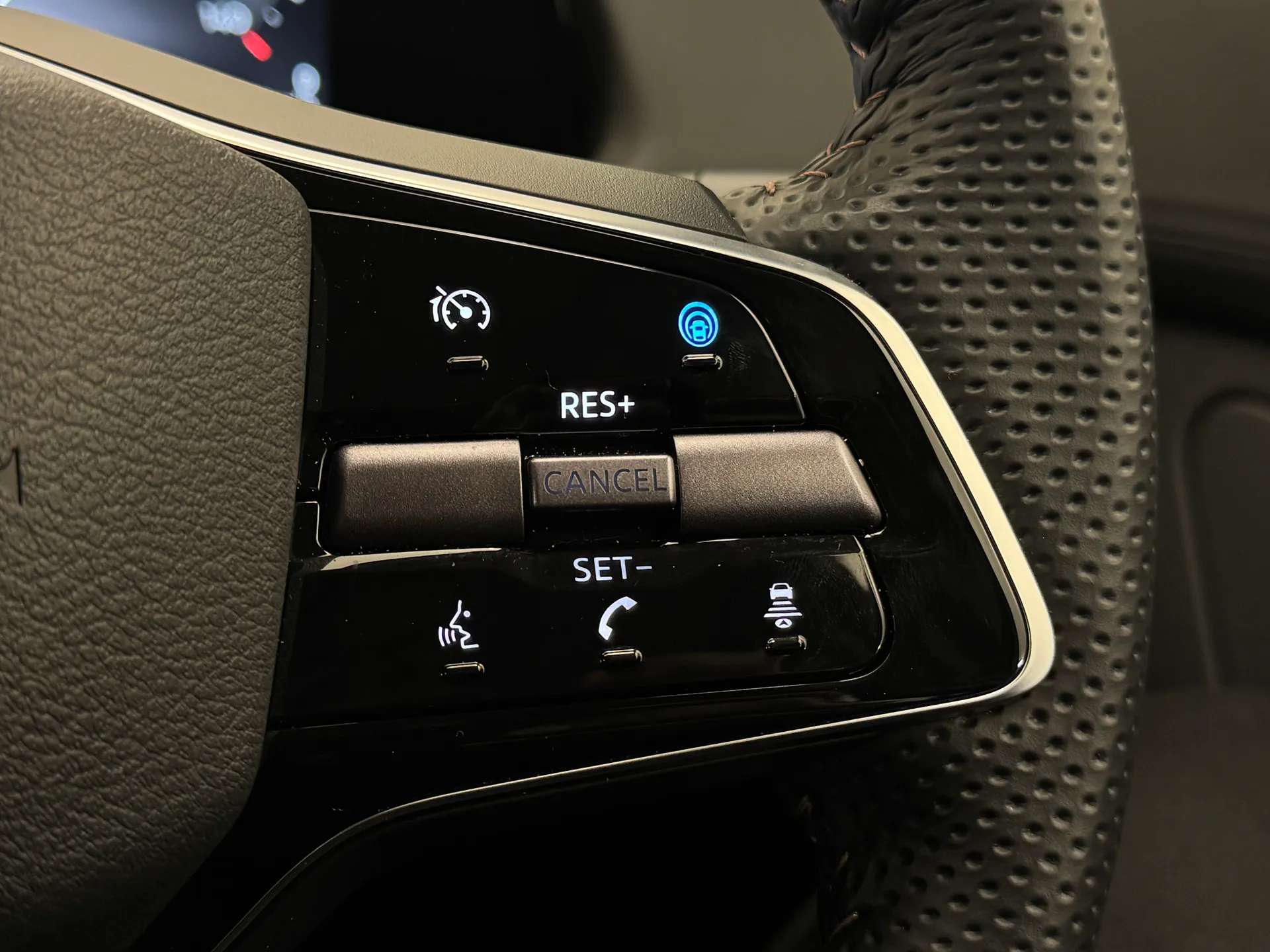 2024 NISSAN ARIYA 2024 NISSAN ARIYA