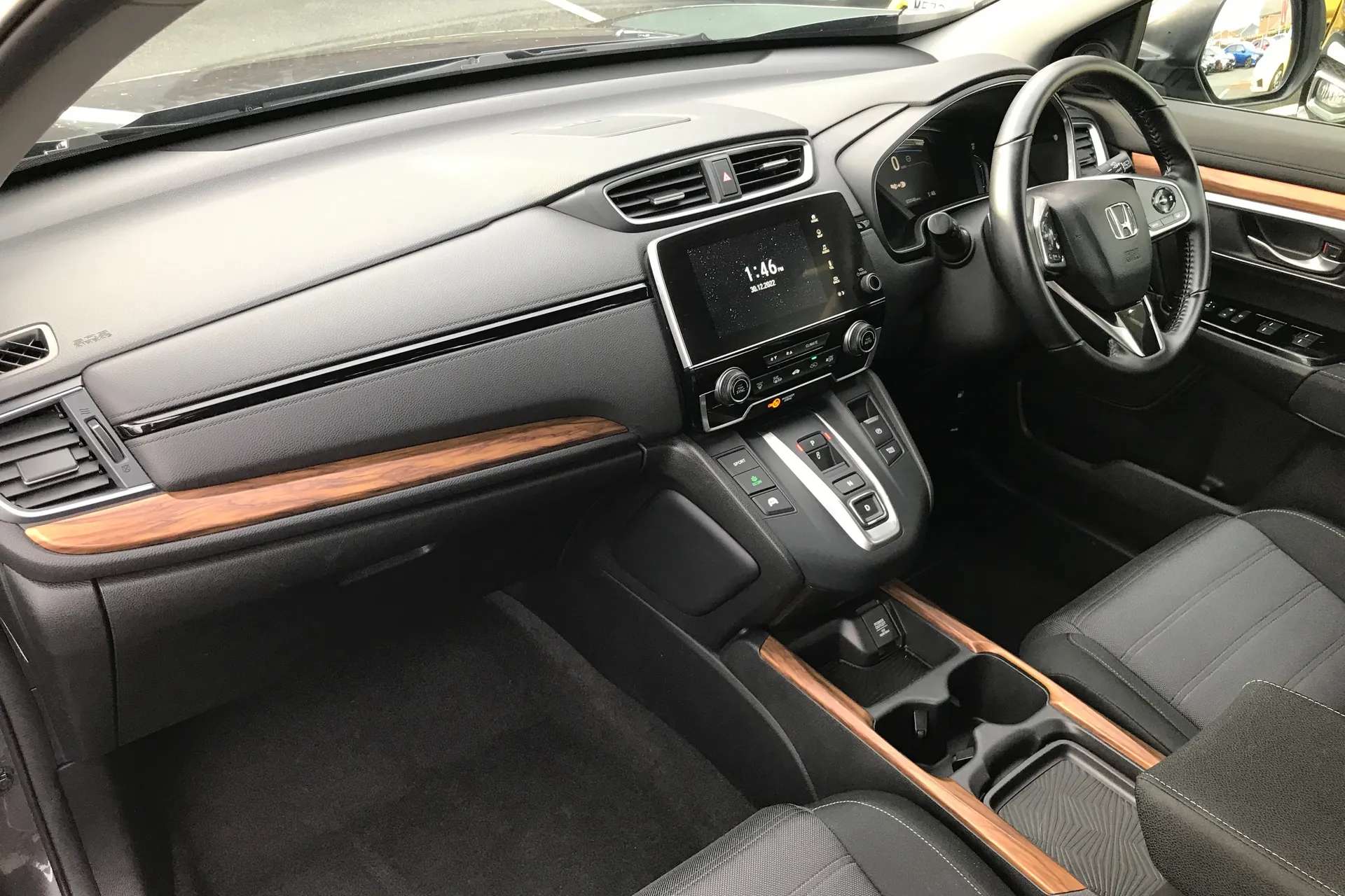 A 2020 HONDA CR-V 2.0 i-MMD Hybrid SE 2WD 5dr eCVT A 2020 HONDA CR-V 2.0 i-MMD Hybrid SE 2WD 5dr eCVT