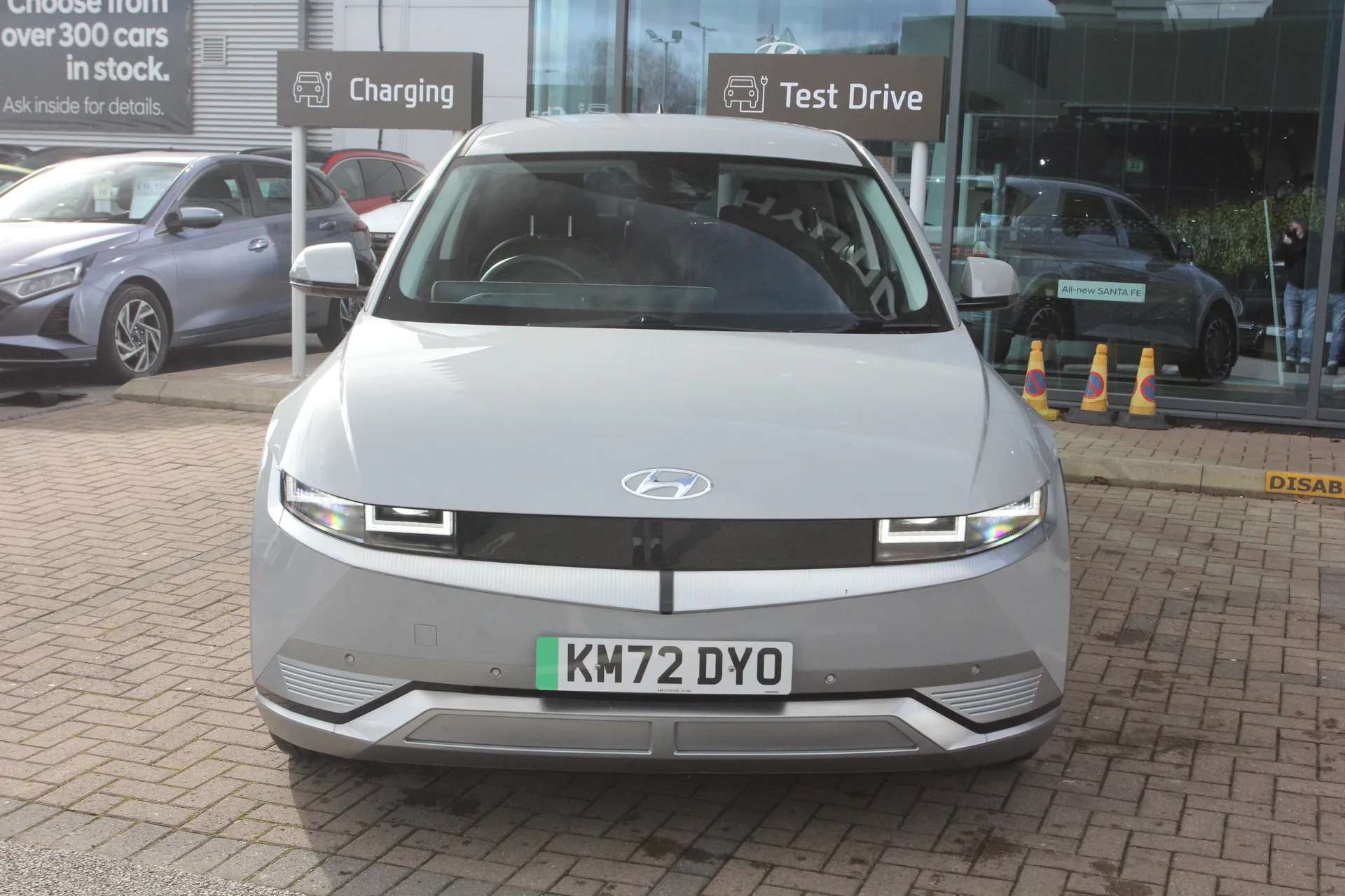 A 2022 HYUNDAI IONIQ 5 160kW Ultimate 73 kWh 5dr Auto ZERO DEPOSIT FINANCE AVAILABLE A 2022 HYUNDAI IONIQ 5 160kW Ultimate 73 kWh 5dr Auto ZERO DEPOSIT FINANCE AVAILABLE
