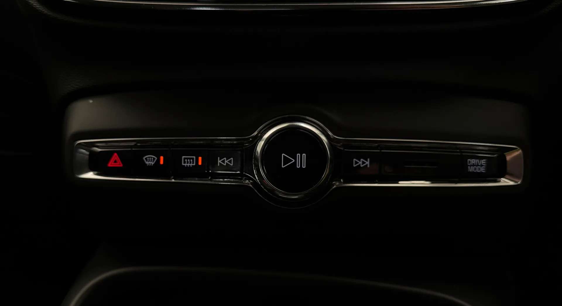 2020 VOLVO XC40 2020 VOLVO XC40
