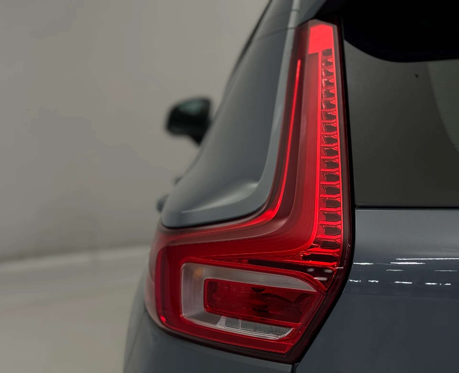 2020 VOLVO XC40 2020 VOLVO XC40