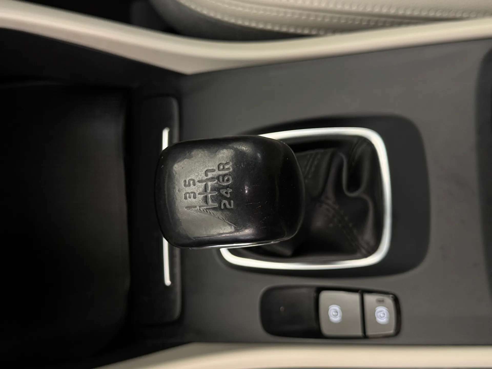 2019 VOLVO XC40 2019 VOLVO XC40