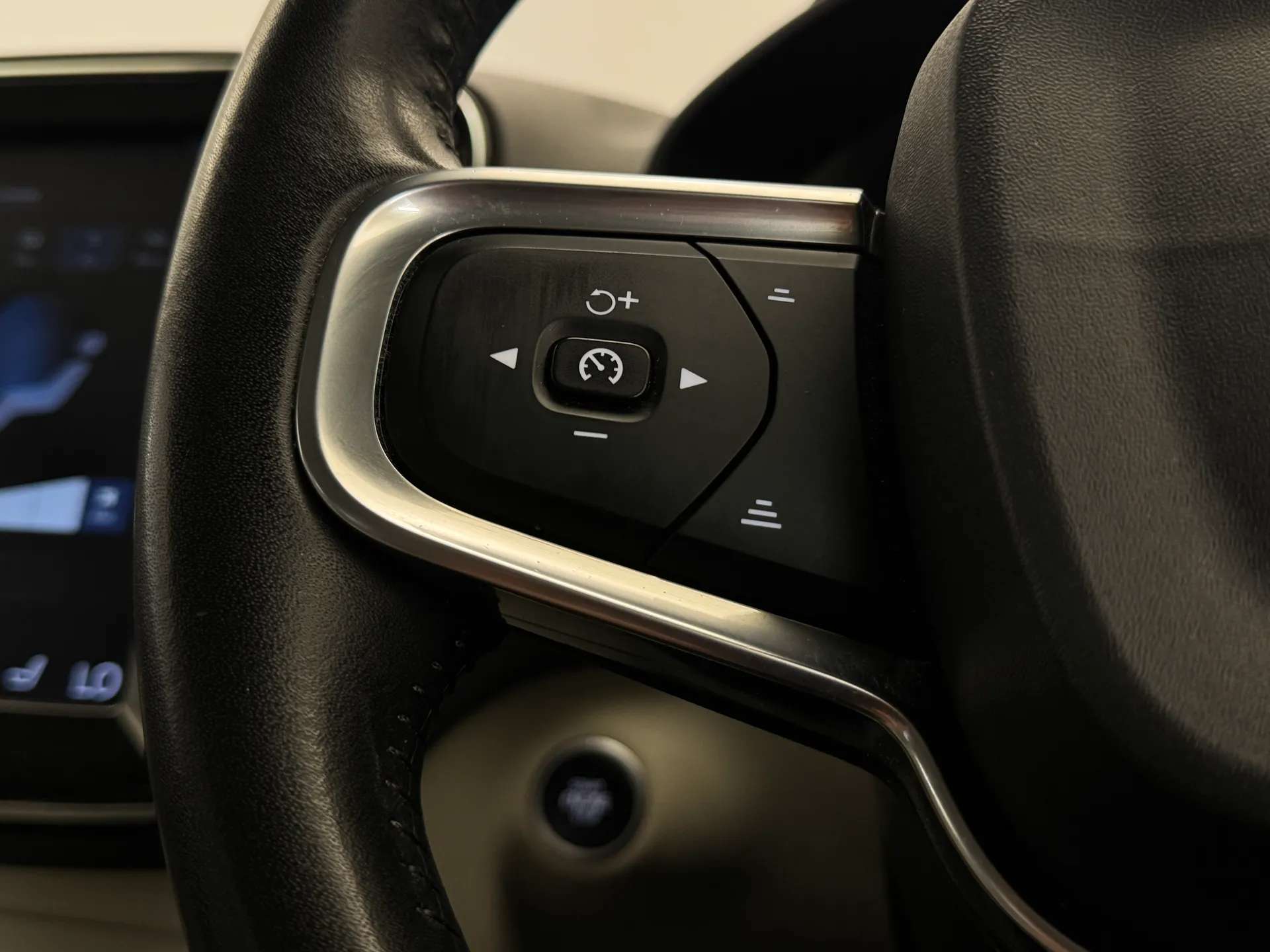 2019 VOLVO XC40 2019 VOLVO XC40