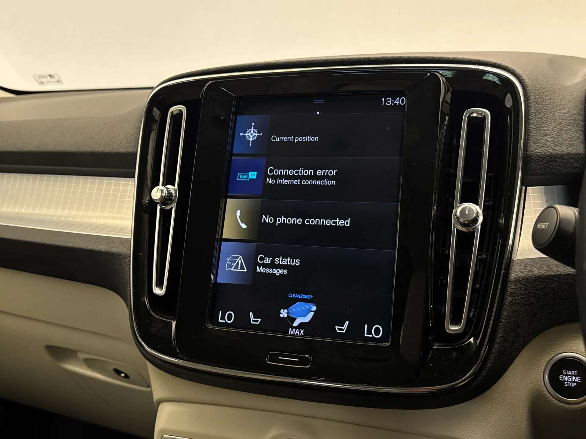 2019 VOLVO XC40 2019 VOLVO XC40