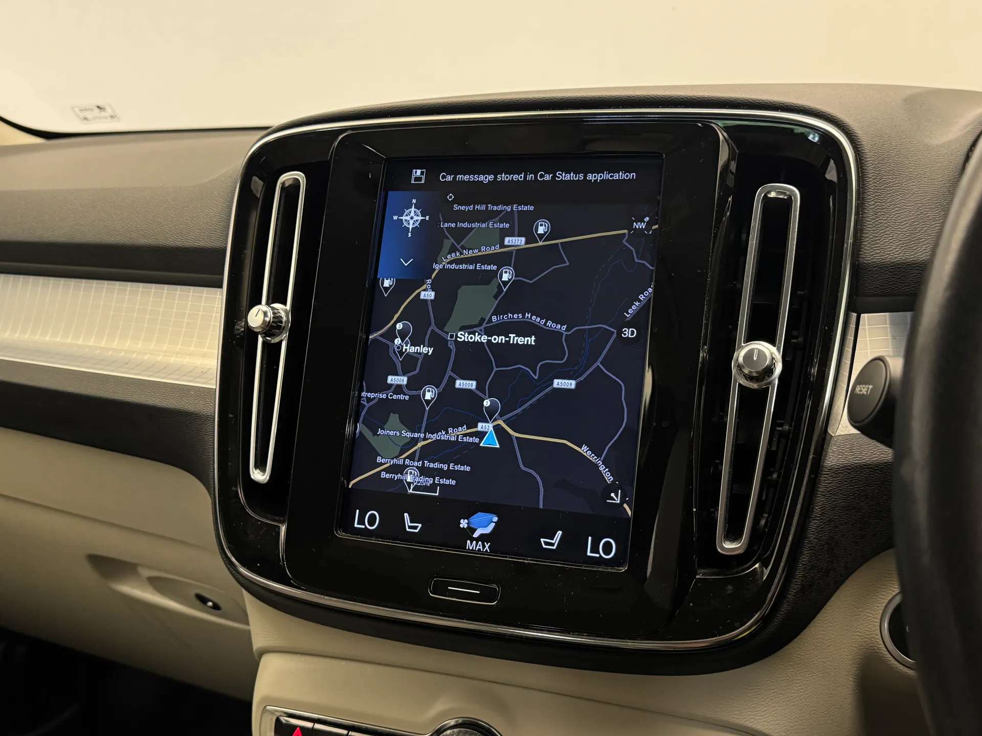 2019 VOLVO XC40 2019 VOLVO XC40