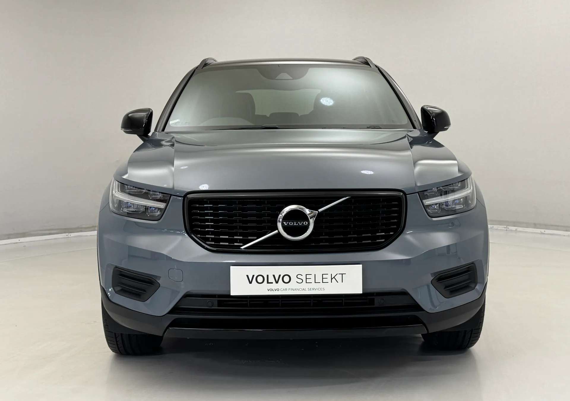 2021 VOLVO XC40 2021 VOLVO XC40