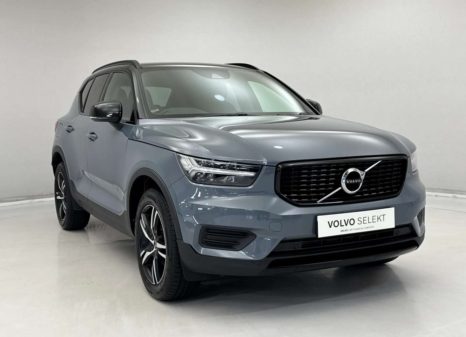 2021 VOLVO XC40 2021 VOLVO XC40
