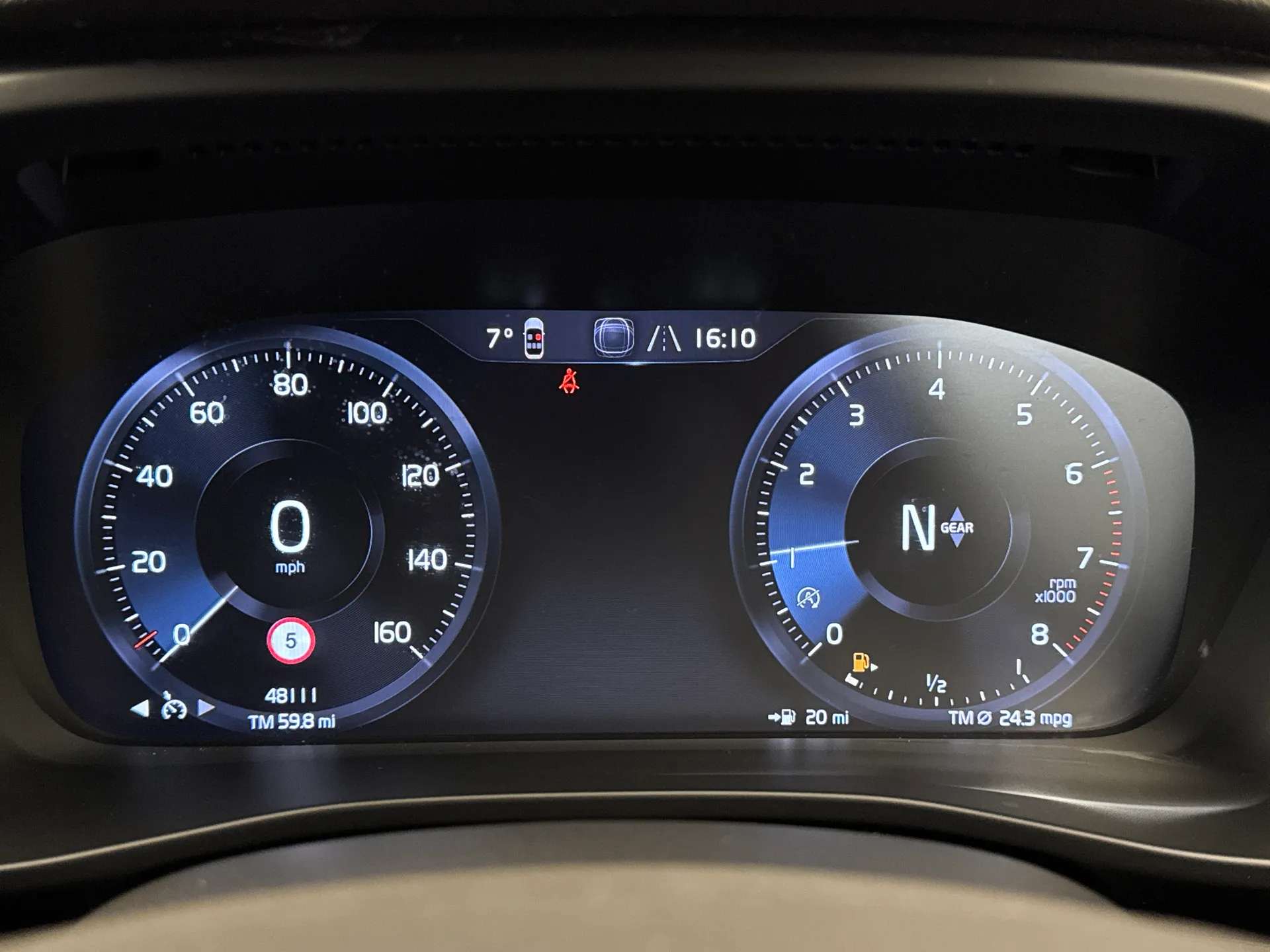 2021 VOLVO XC40 2021 VOLVO XC40