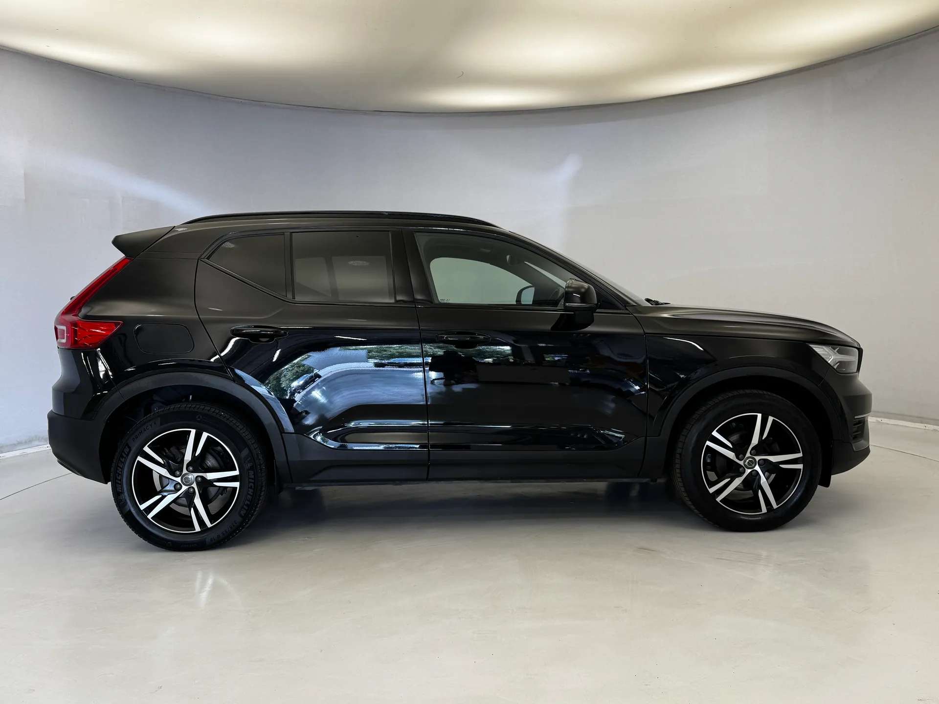 2022 VOLVO XC40 2022 VOLVO XC40