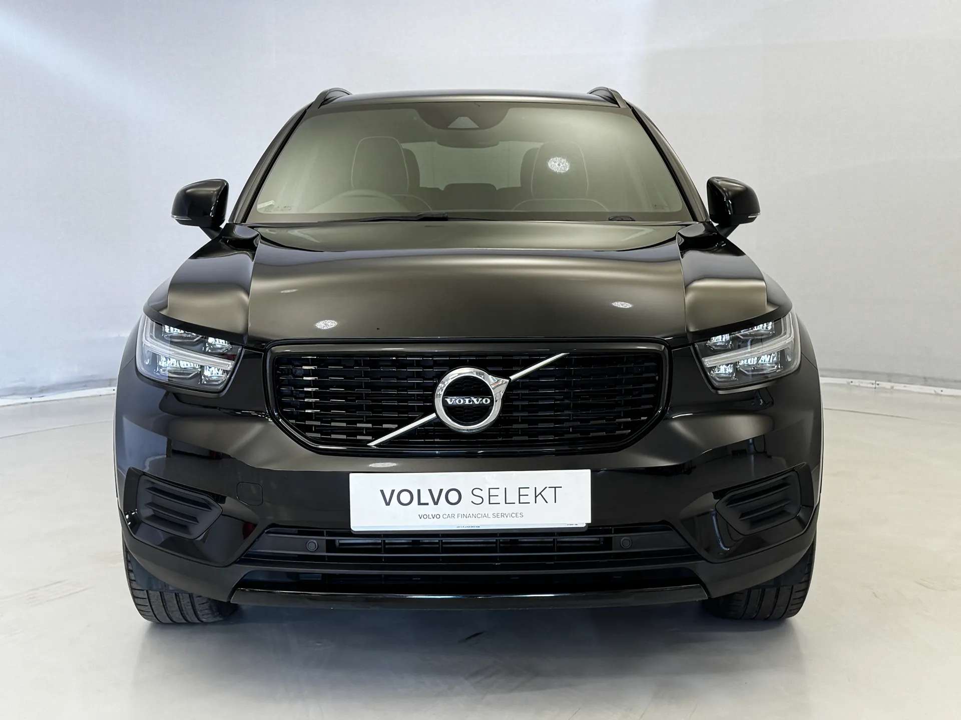 2022 VOLVO XC40 2022 VOLVO XC40