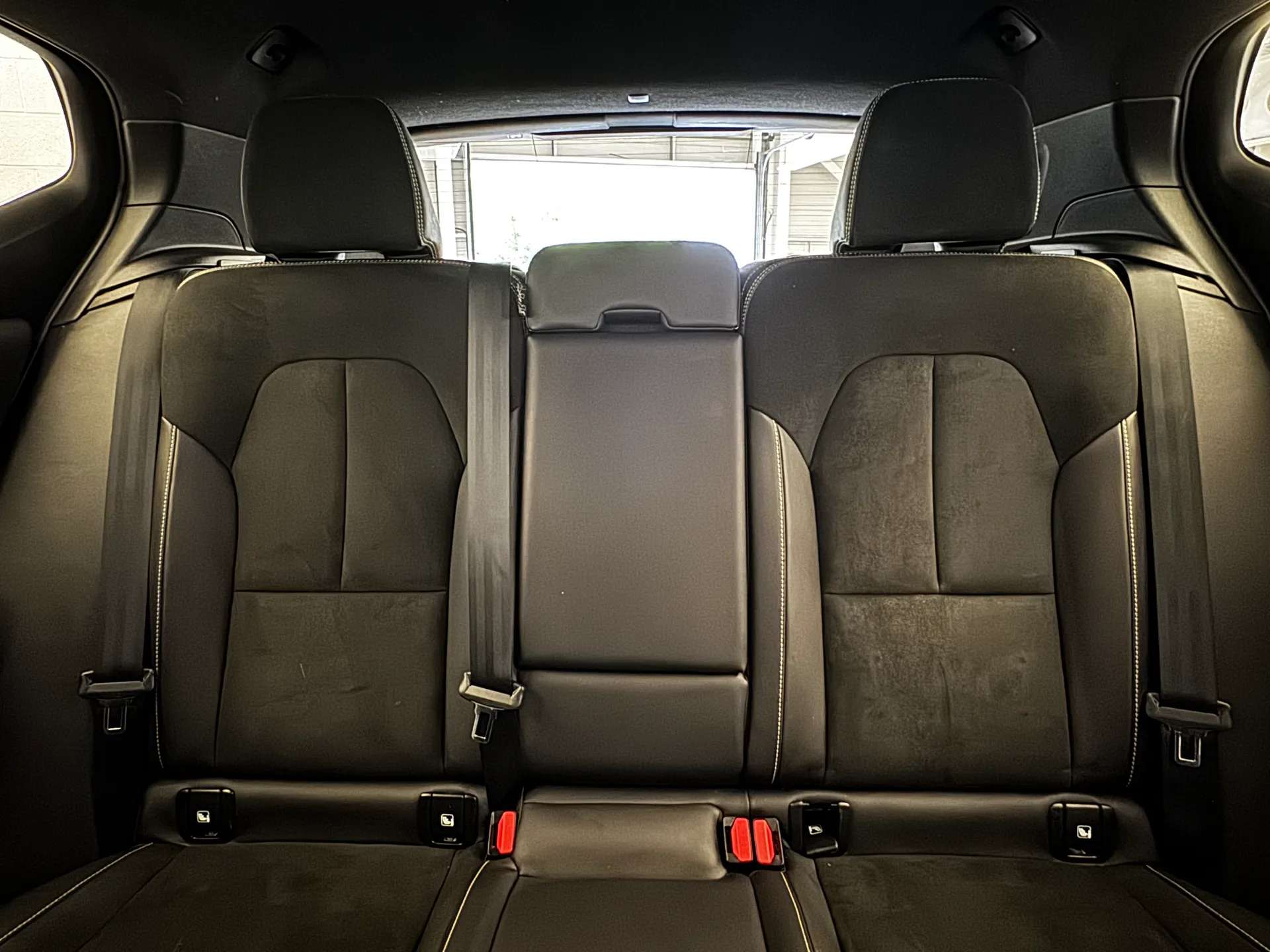 2022 VOLVO XC40 2022 VOLVO XC40