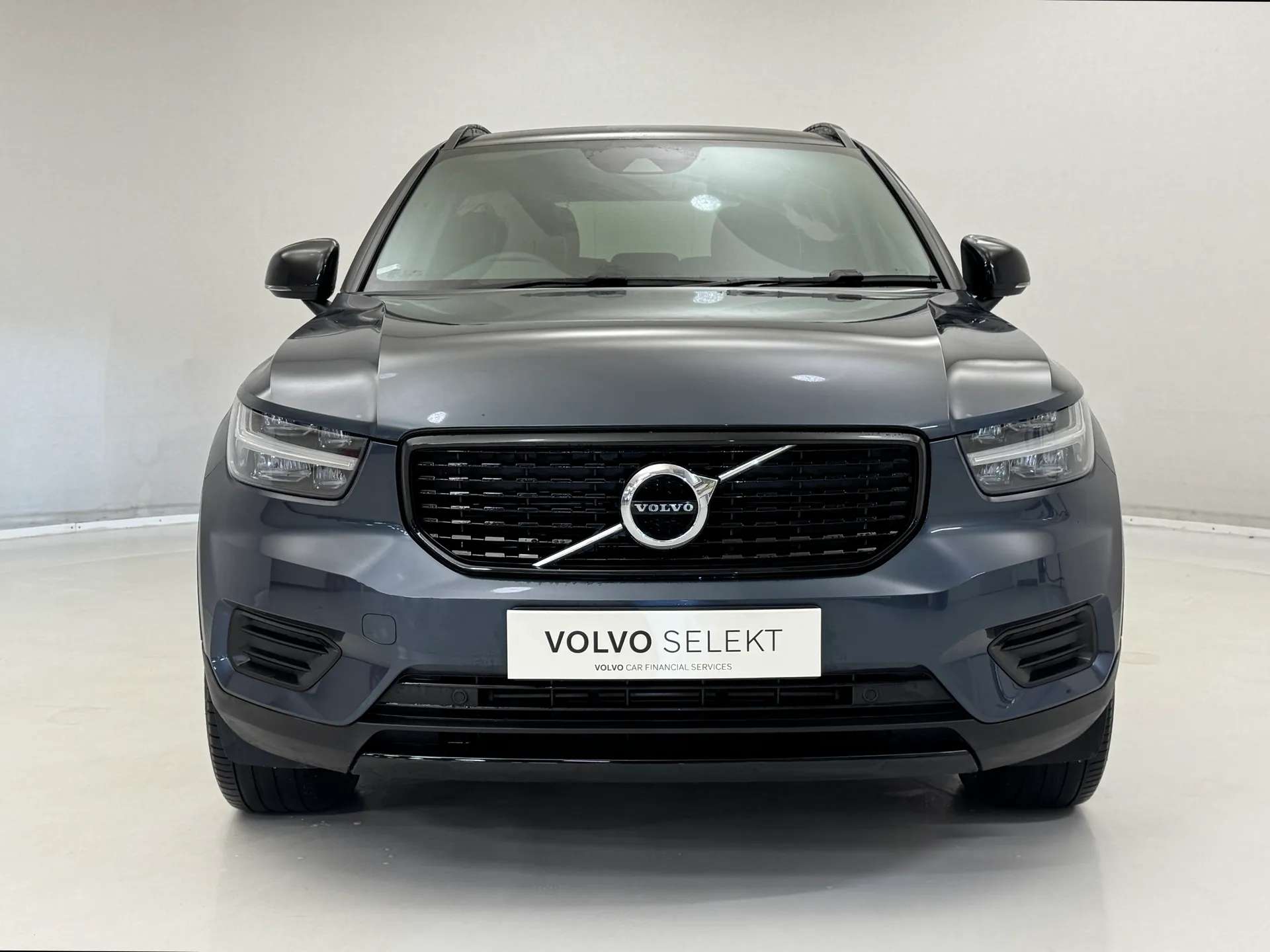 2021 VOLVO XC40 2021 VOLVO XC40