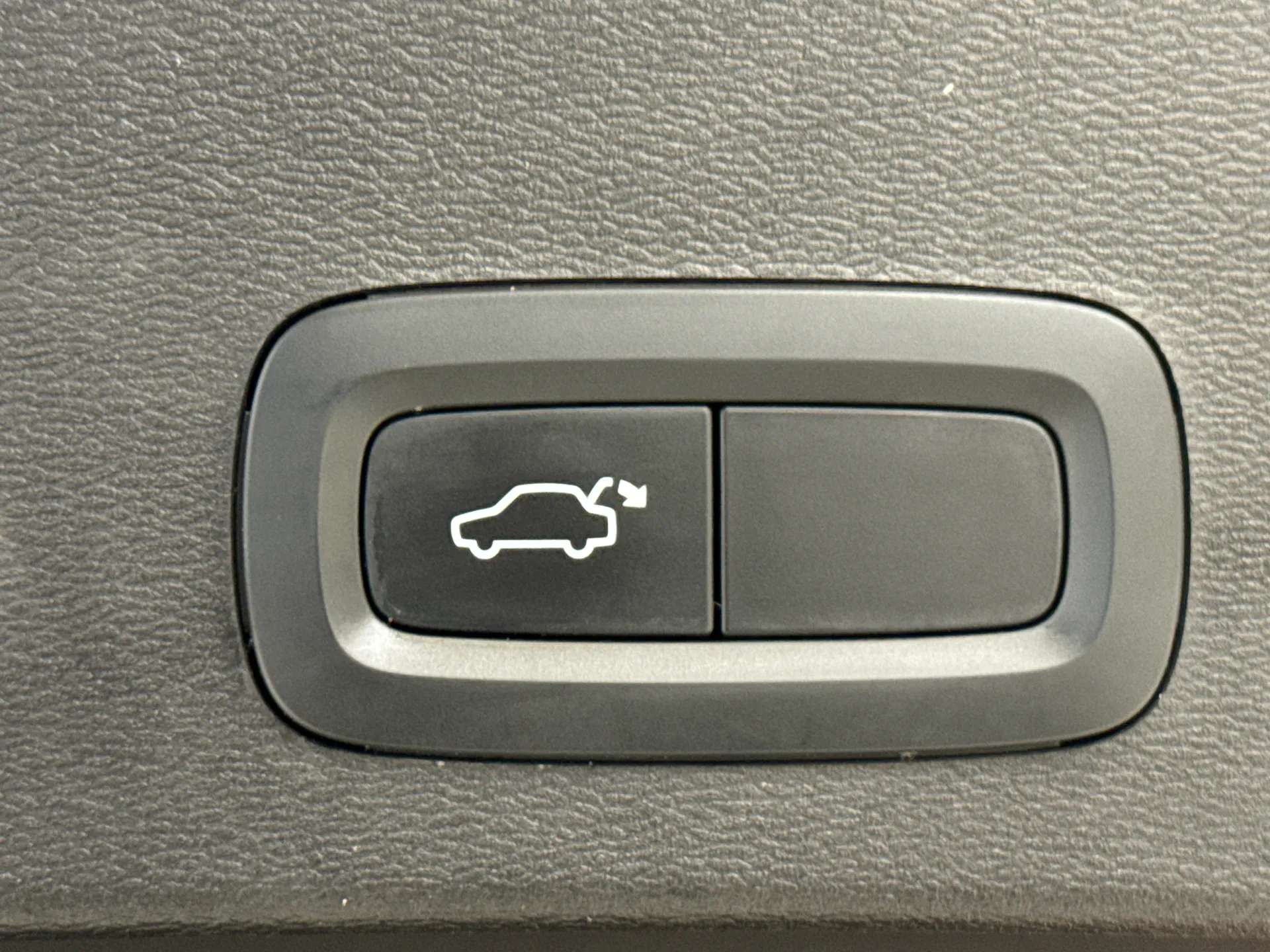 2021 VOLVO XC40 2021 VOLVO XC40