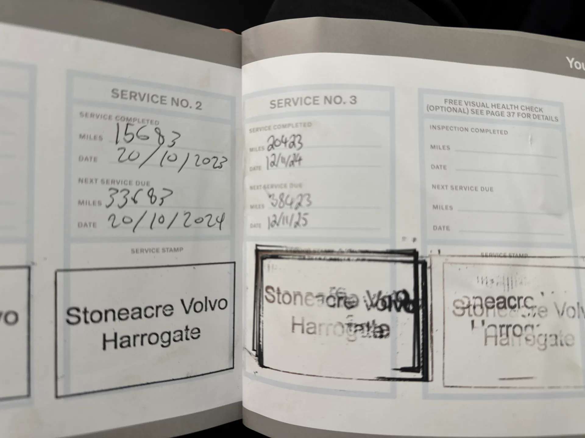 2021 VOLVO XC40 2021 VOLVO XC40