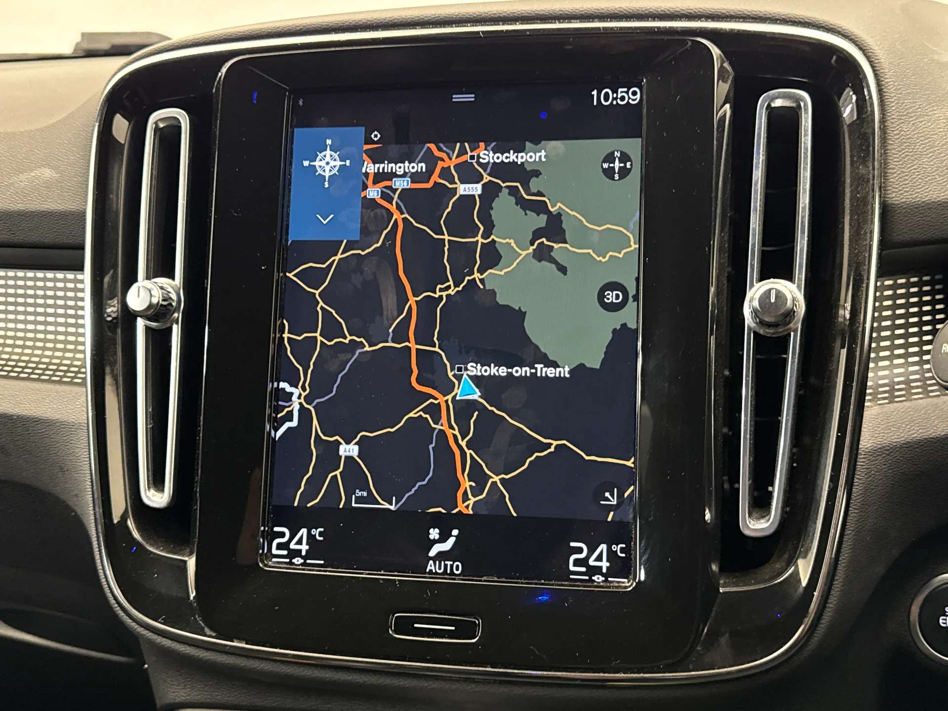 2021 VOLVO XC40 2021 VOLVO XC40