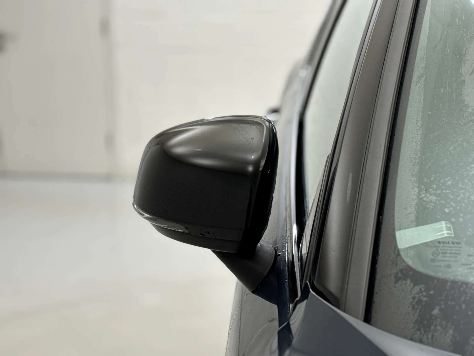 2021 VOLVO XC40 2021 VOLVO XC40