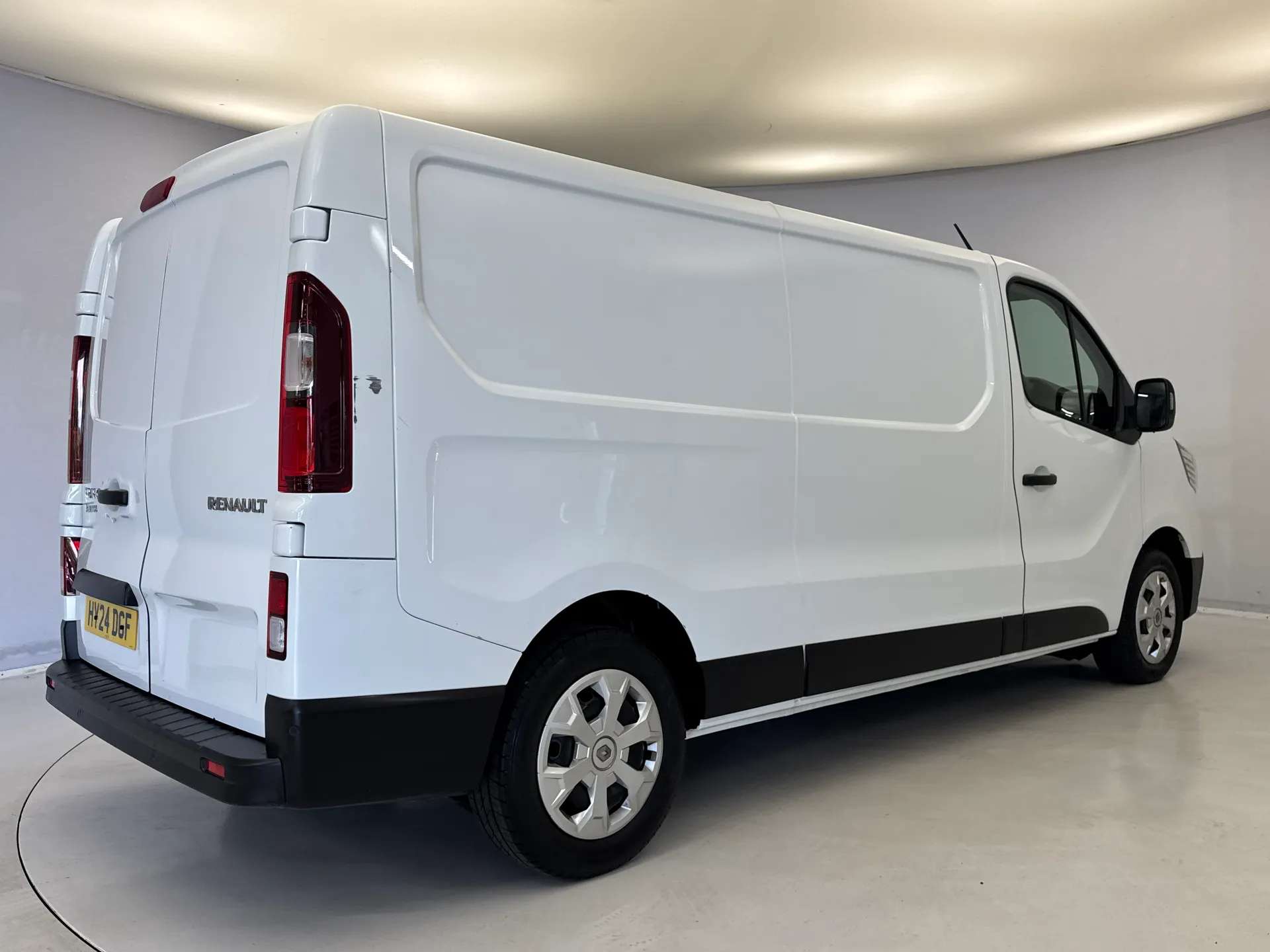2024 RENAULT TRAFIC 2024 RENAULT TRAFIC