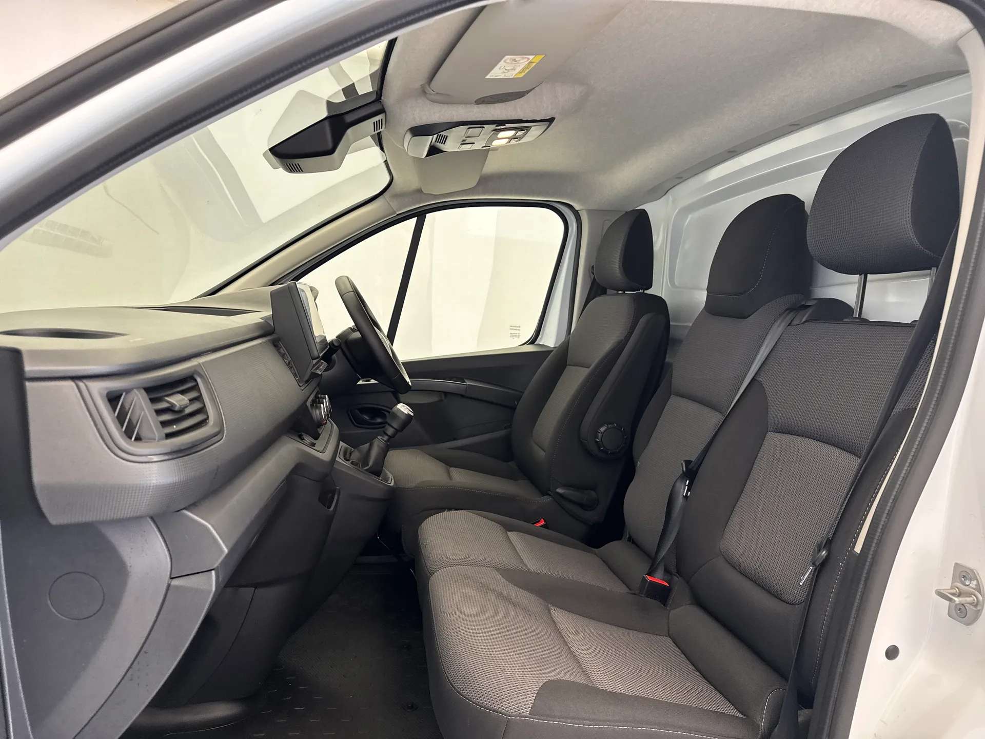 2024 RENAULT TRAFIC 2024 RENAULT TRAFIC