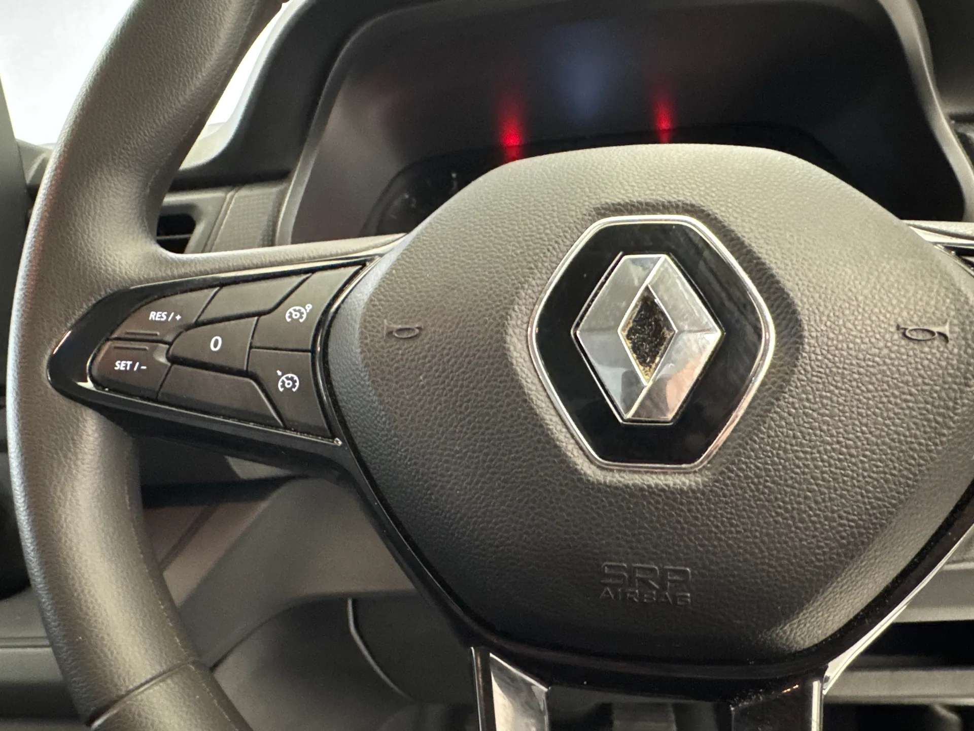 2024 RENAULT TRAFIC 2024 RENAULT TRAFIC