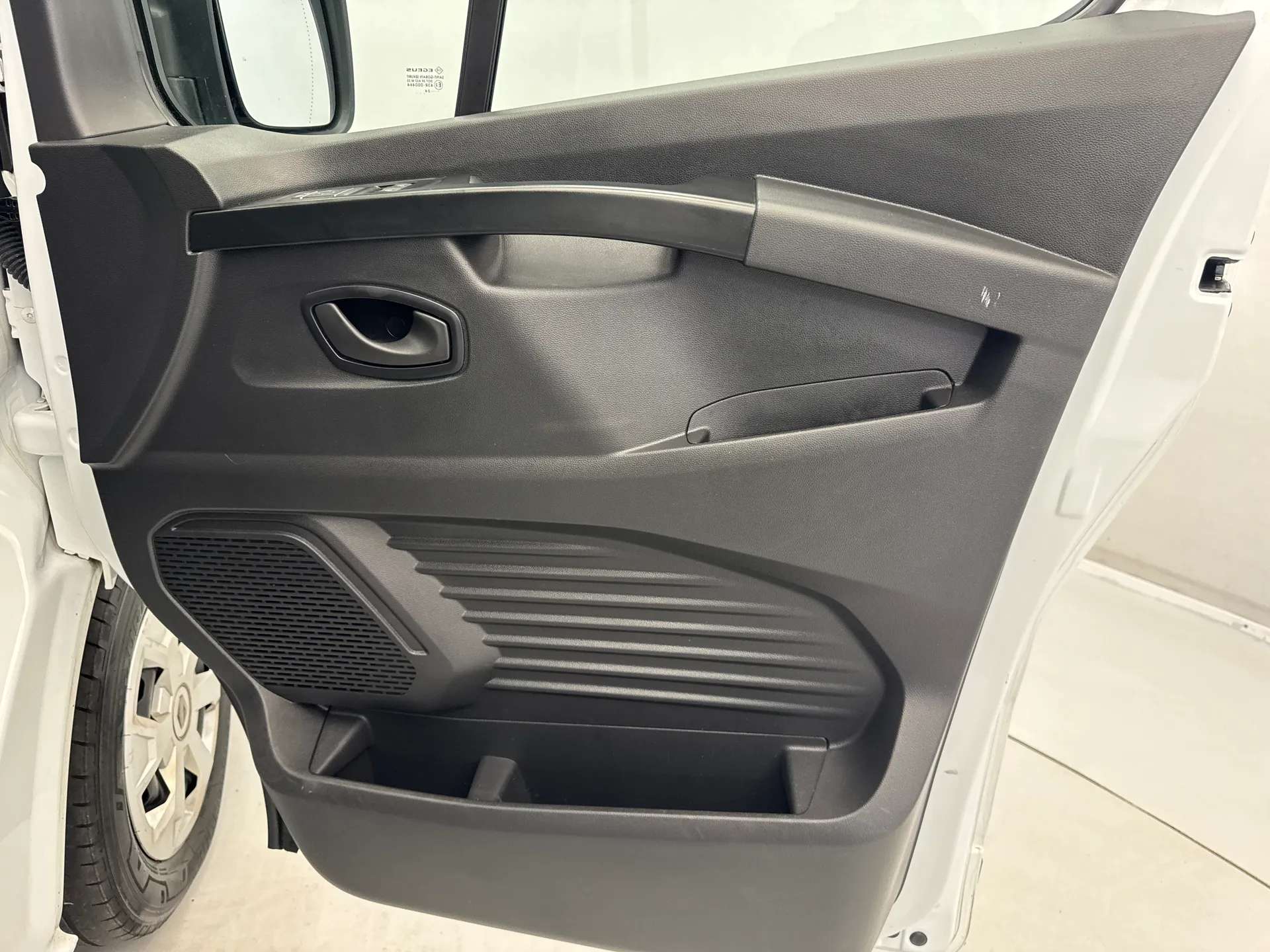 2024 RENAULT TRAFIC 2024 RENAULT TRAFIC