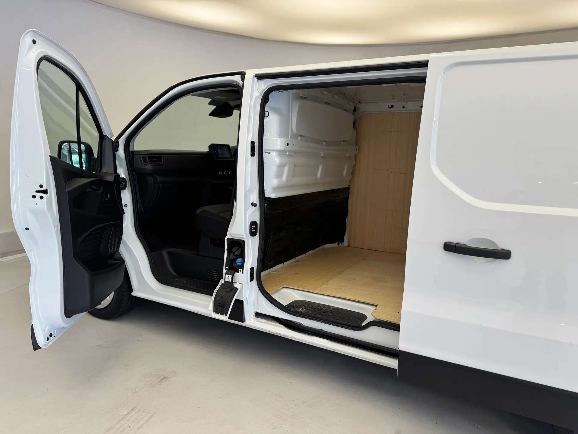 2024 RENAULT TRAFIC 2024 RENAULT TRAFIC
