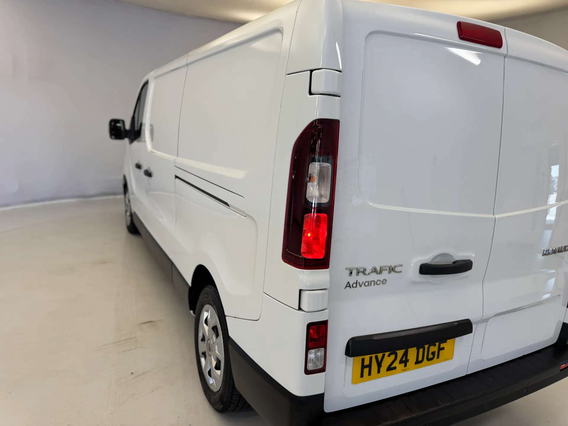 2024 RENAULT TRAFIC 2024 RENAULT TRAFIC